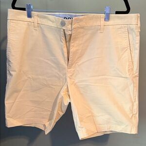 Dockers Men's Light Tan Flat Front Shorts